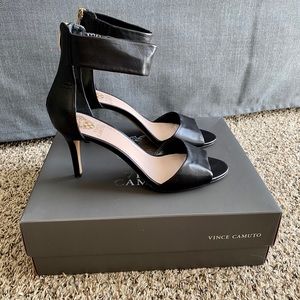Vince Camuto Noris
